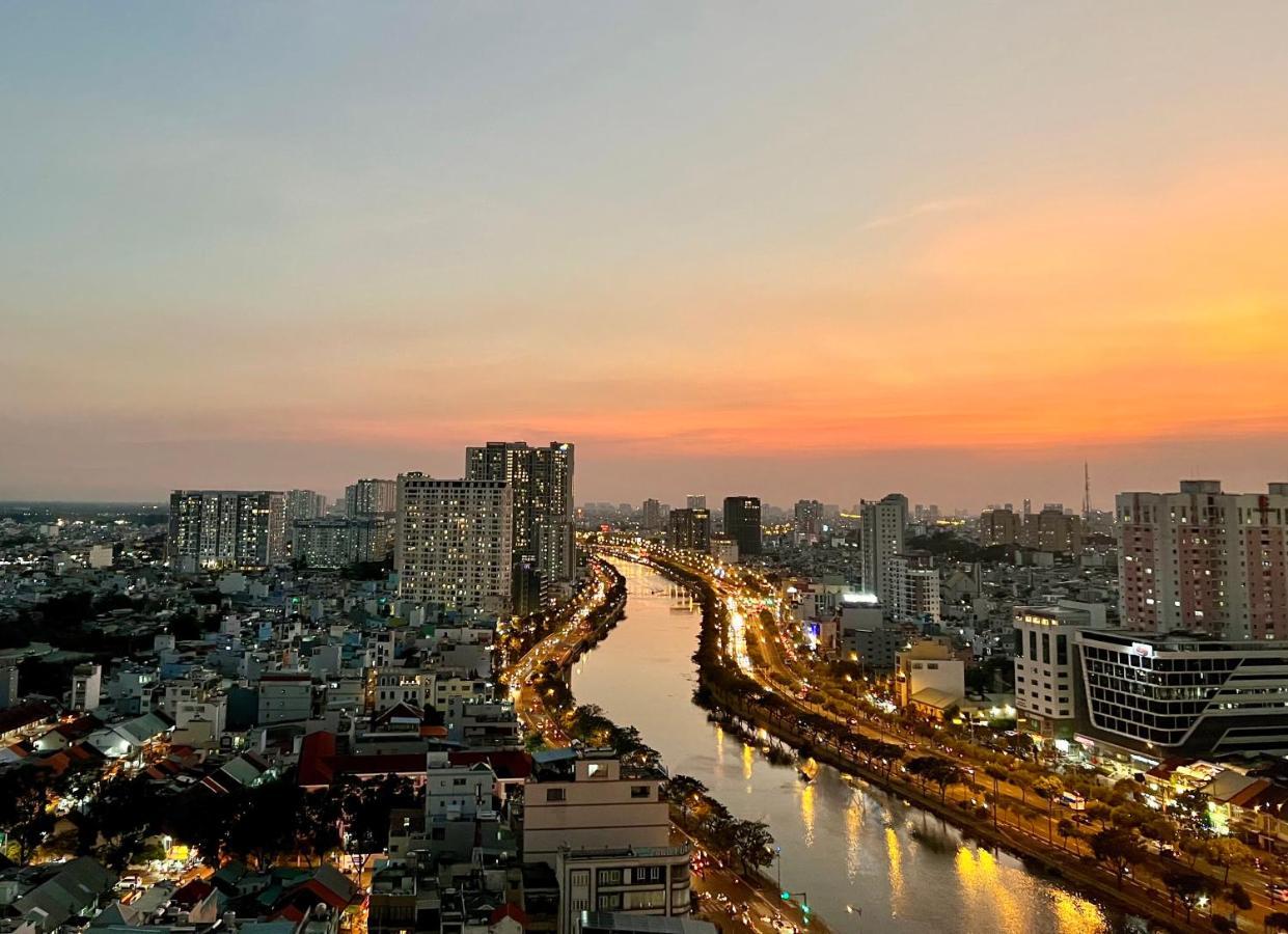 Spacious Saigon - Infinity Pool Signature Хошимин Экстерьер фото