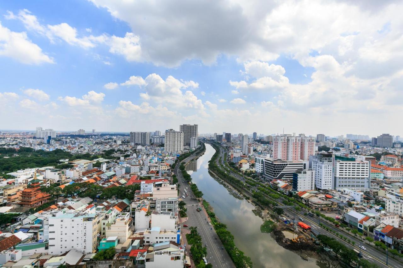 Spacious Saigon - Infinity Pool Signature Хошимин Экстерьер фото