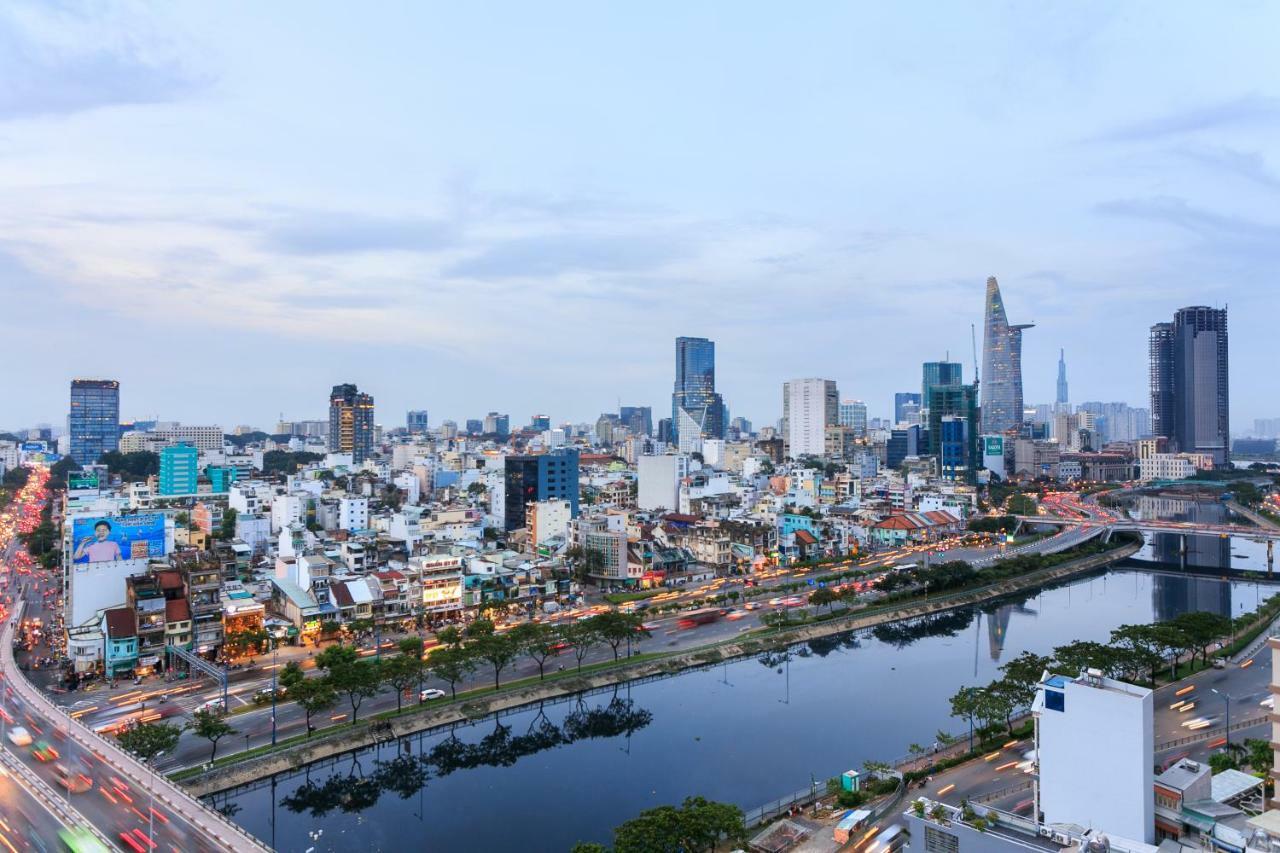 Spacious Saigon - Infinity Pool Signature Хошимин Экстерьер фото