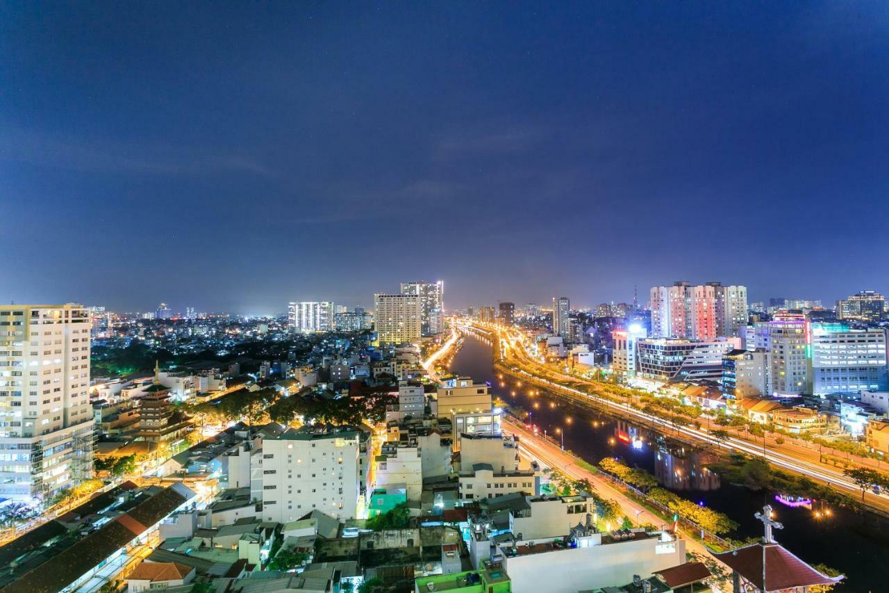 Spacious Saigon - Infinity Pool Signature Хошимин Экстерьер фото